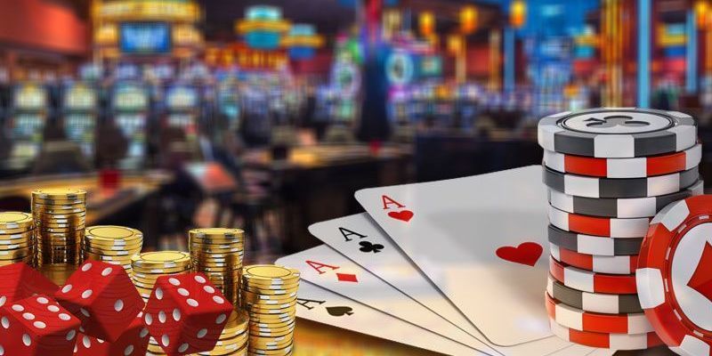 Sảnh casino với dealer xinh đẹp